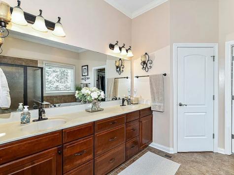 2801 Brookline Court Zionsville IN 46077