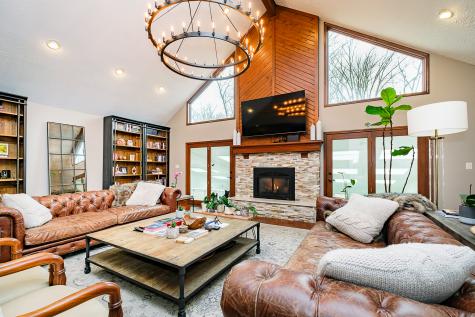 8585 Crown Point Road Indianapolis IN 46278