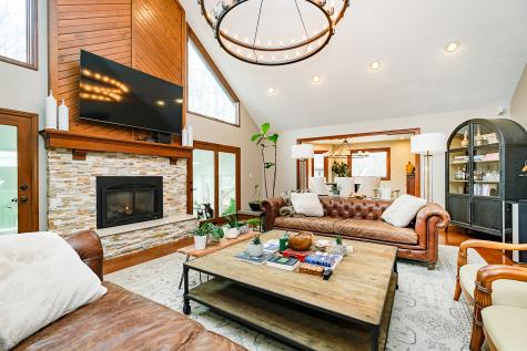 8585 Crown Point Road Indianapolis IN 46278
