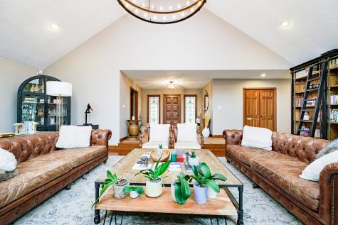 8585 Crown Point Road Indianapolis IN 46278
