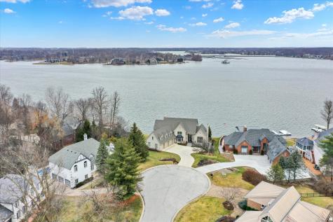 9158 Admirals Pointe Court Indianapolis IN 46236